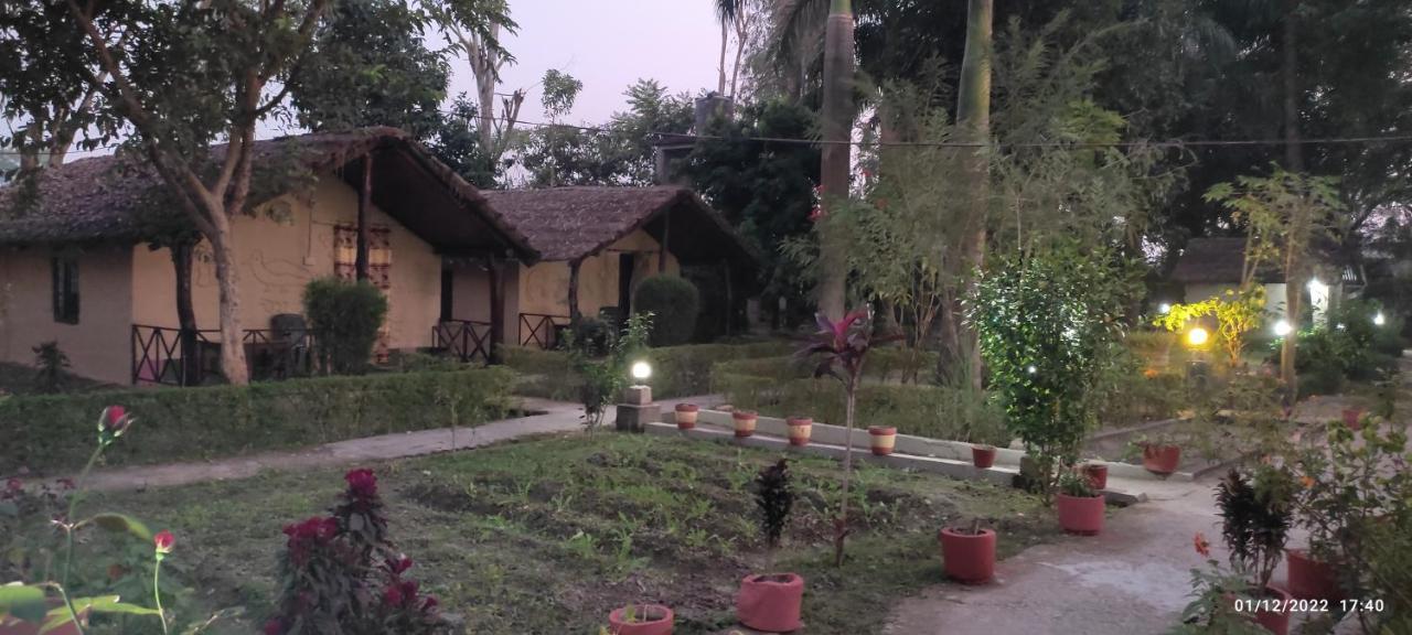 Bardia Kingfisher Resort Dhakela Exterior foto