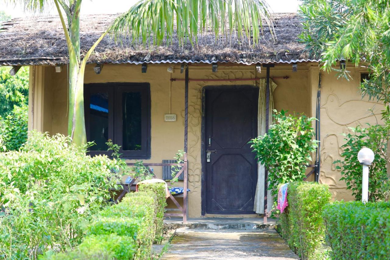 Bardia Kingfisher Resort Dhakela Exterior foto